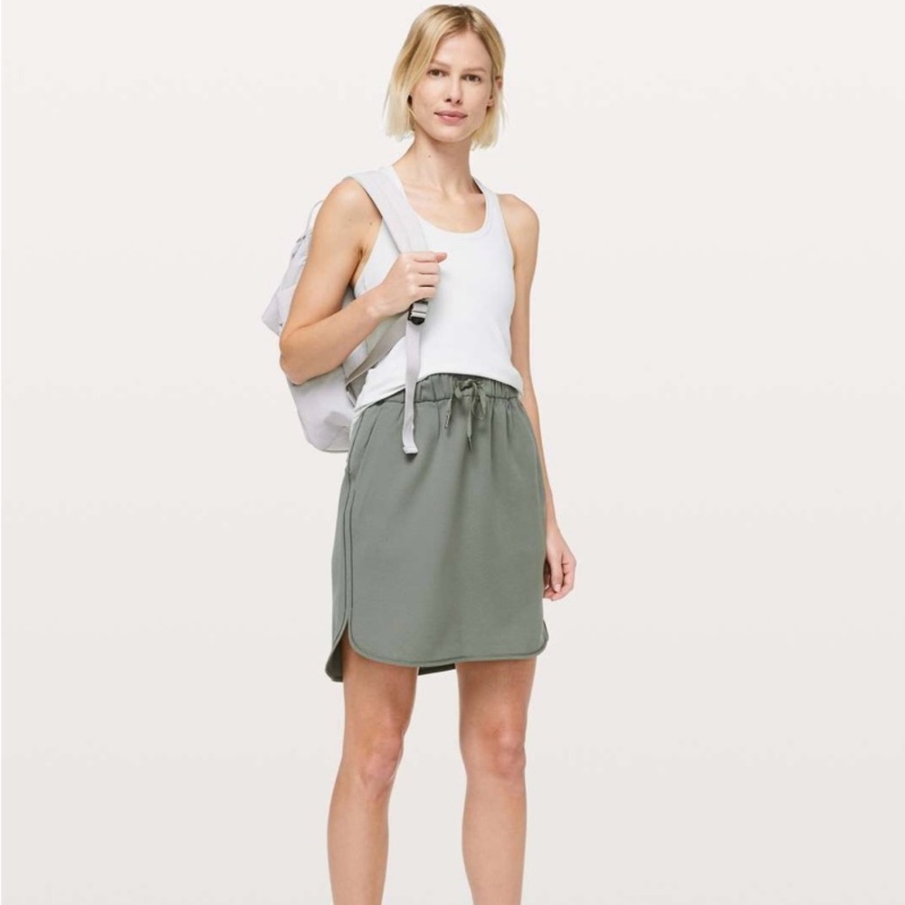 LULULEMON On The Fly Skirt *Woven - Grey Sage - W8A87S - Sz 4 - Picture 5 of 11